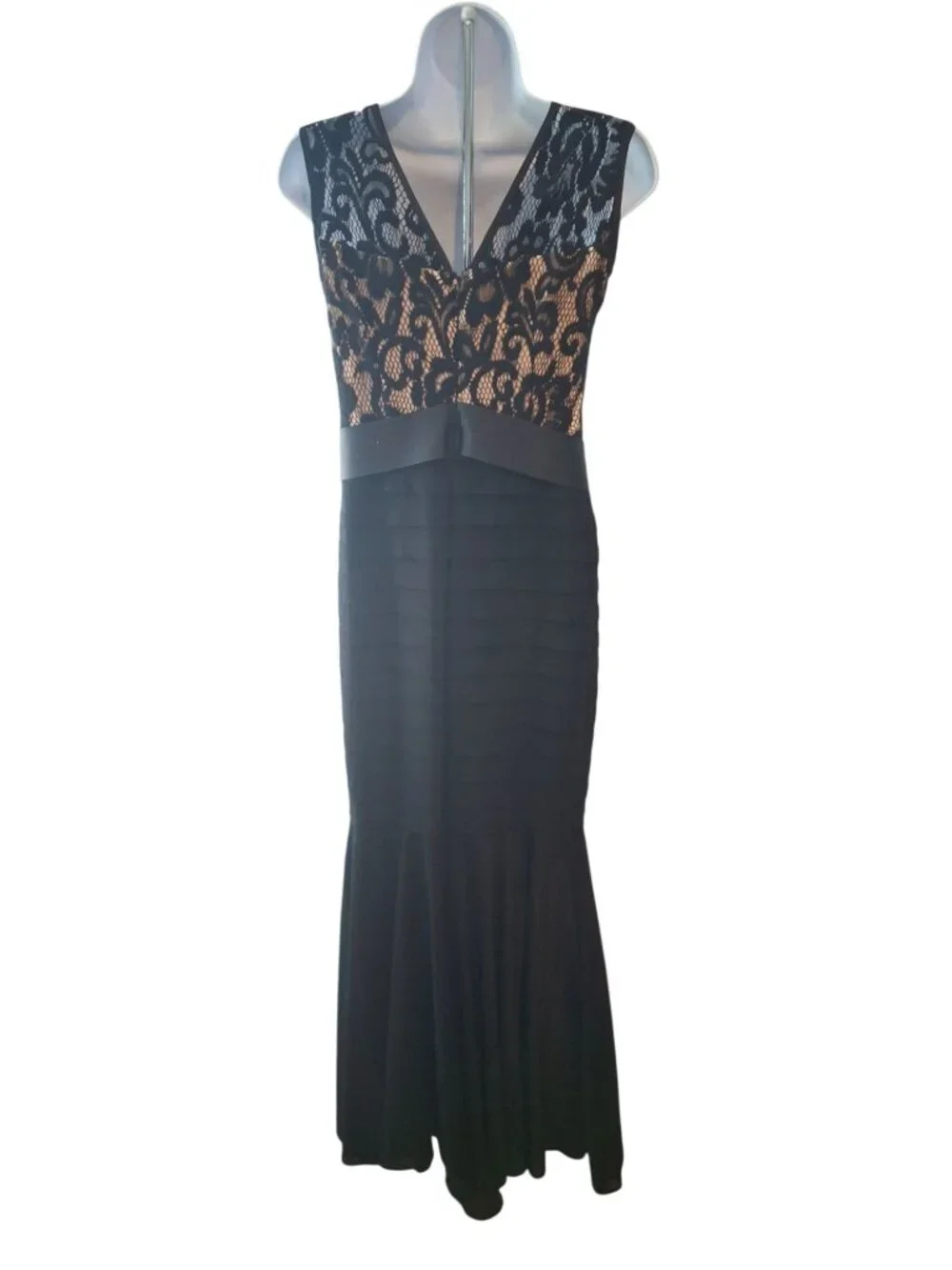 Betsy & Adam Dress 6 Black Nude Lace Ruched Mermaid Maxi Gown Formal Romantic
